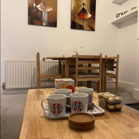Two Bedroom Flat In 런던 외부 사진