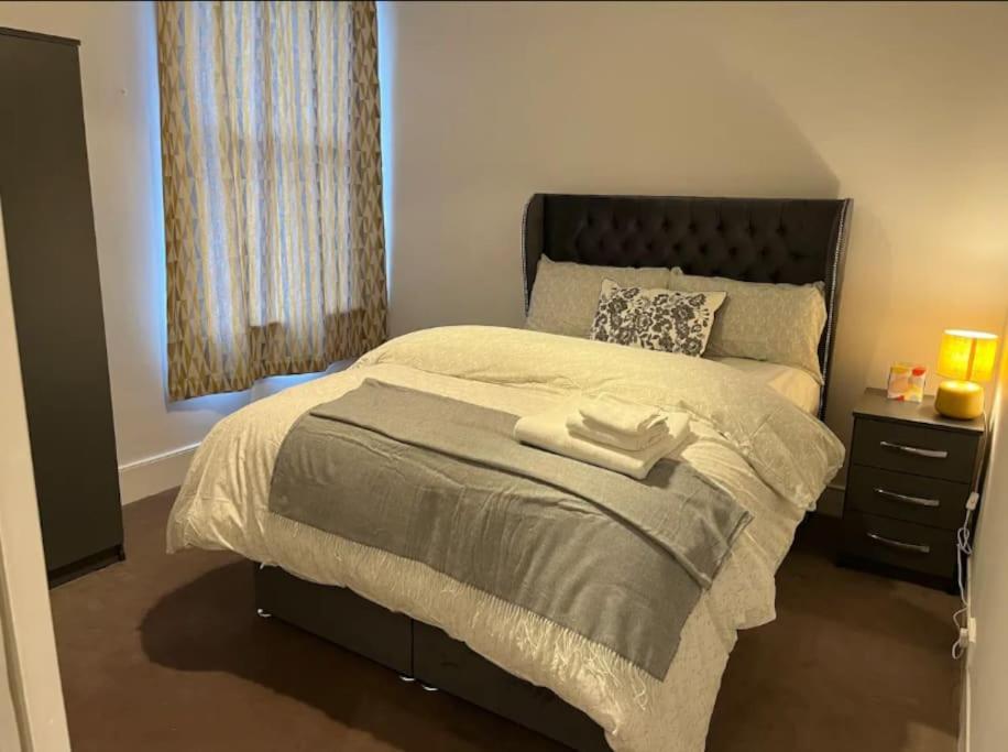 Two Bedroom Flat In 런던 외부 사진